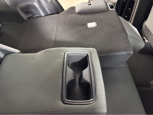 Used 2025 Toyota RAV4 XLE image 37