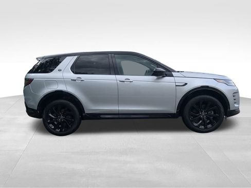 Certified 2025 Land Rover Discovery Sport Dynamic SE image 4