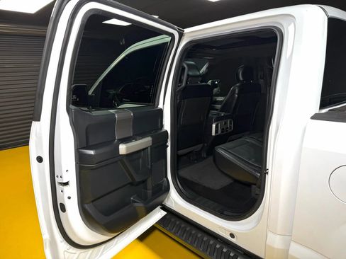 Used 2017 Ford F150 Lariat image 15