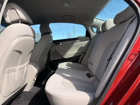 Used 2017 Hyundai Sonata SE image 26
