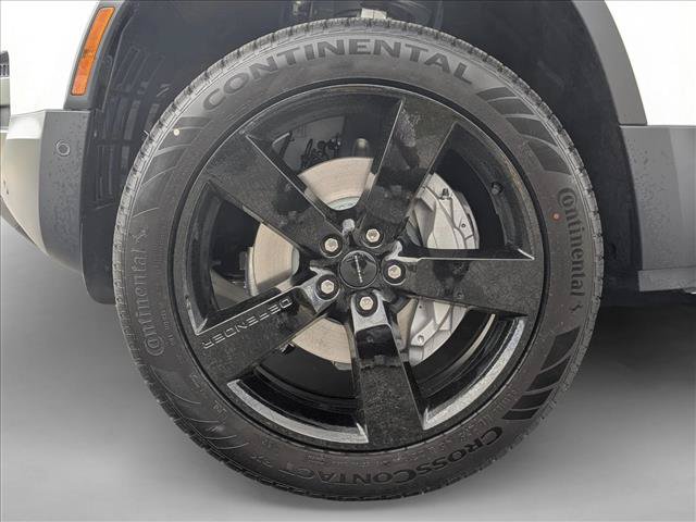 Used 2026 Land Rover Defender 110 S AWD/4WD image 10