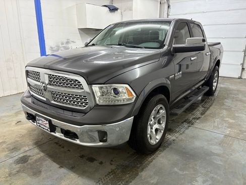 Used 2017 RAM 1500 Laramie w/ Convenience Group image 7