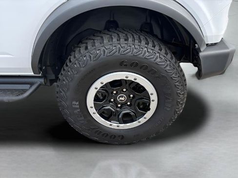 Certified 2023 Ford Bronco Big Bend w/ Sasquatch Package AWD/4WD image 24