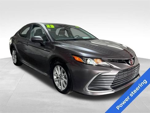 Used 2023 Toyota Camry LE FWD image 3