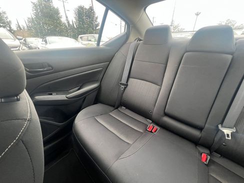 Used 2025 Nissan Altima 2.5 SV image 34