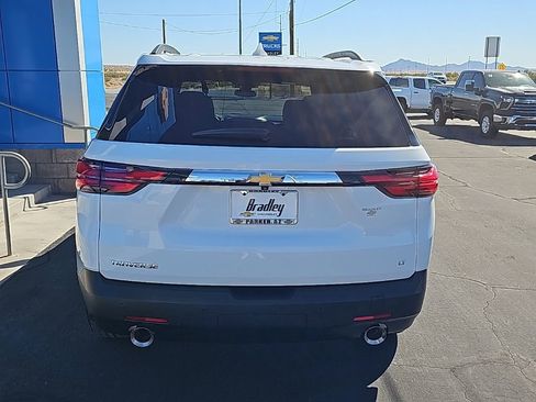 Used 2023 Chevrolet Traverse LT image 4