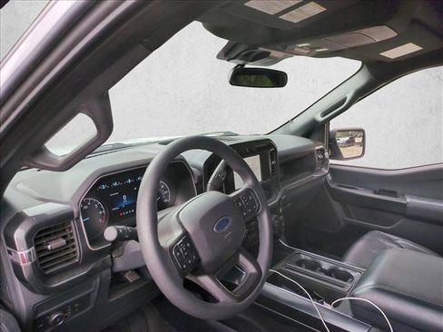 Used 2022 Ford F150 XL w/ STX Appearance Package RWD image 10