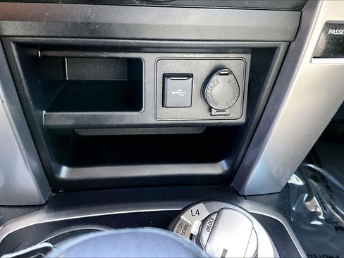 Used 2021 Toyota 4Runner SR5 AWD/4WD image 33