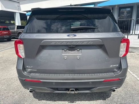 Used 2021 Ford Explorer XLT w/ Equipment Group 202A AWD/4WD image 6