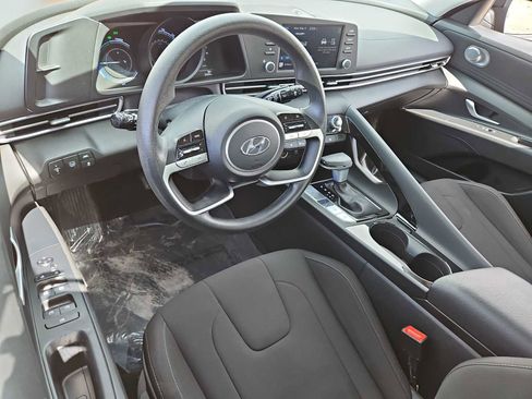 Used 2023 Hyundai Elantra Blue FWD image 10