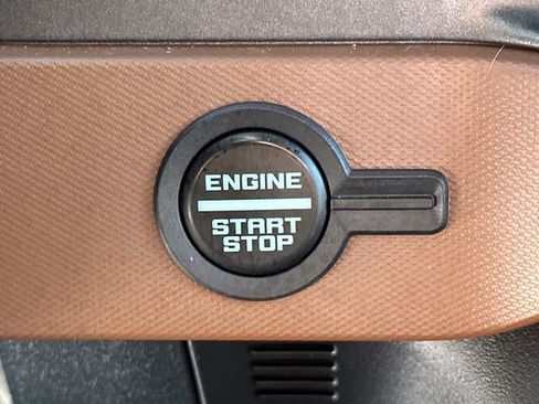 Used 2024 Ford Bronco Outer Banks AWD/4WD image 37
