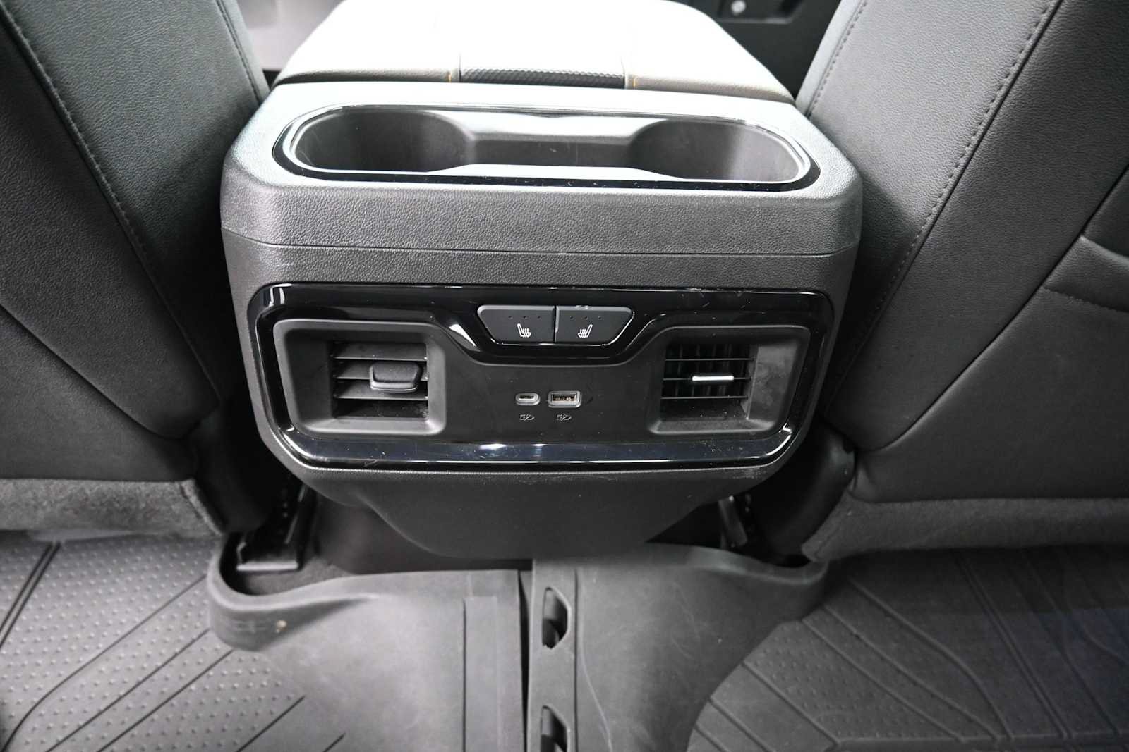 Used 2024 Chevrolet Silverado 1500 ZR2 w/ Technology Package AWD/4WD image 14