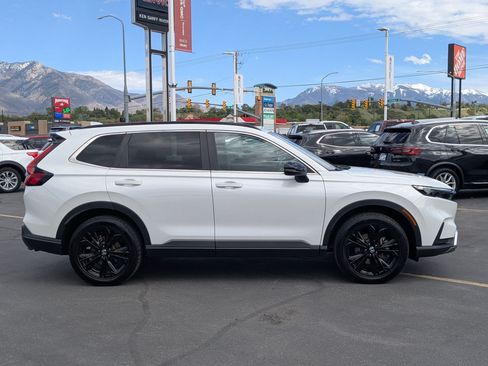 Used 2024 Honda CR-V Sport Touring image 2