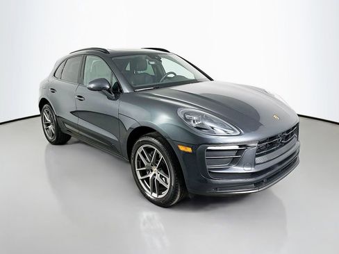 Certified 2026 Porsche Macan AWD/4WD image 7