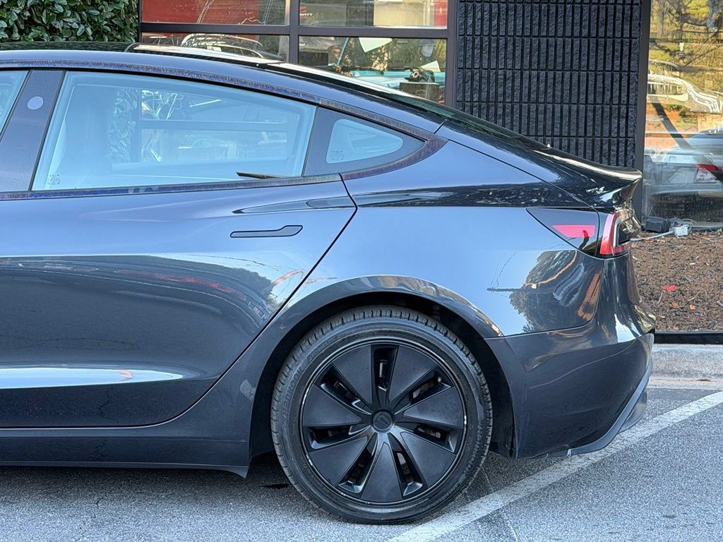 Used 2024 Tesla Model 3 Standard Range RWD image 4