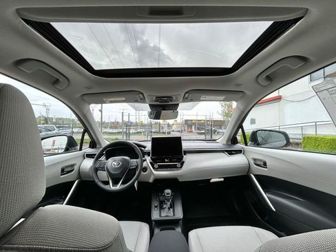 New 2026 Toyota Corolla Cross LE AWD/4WD image 19