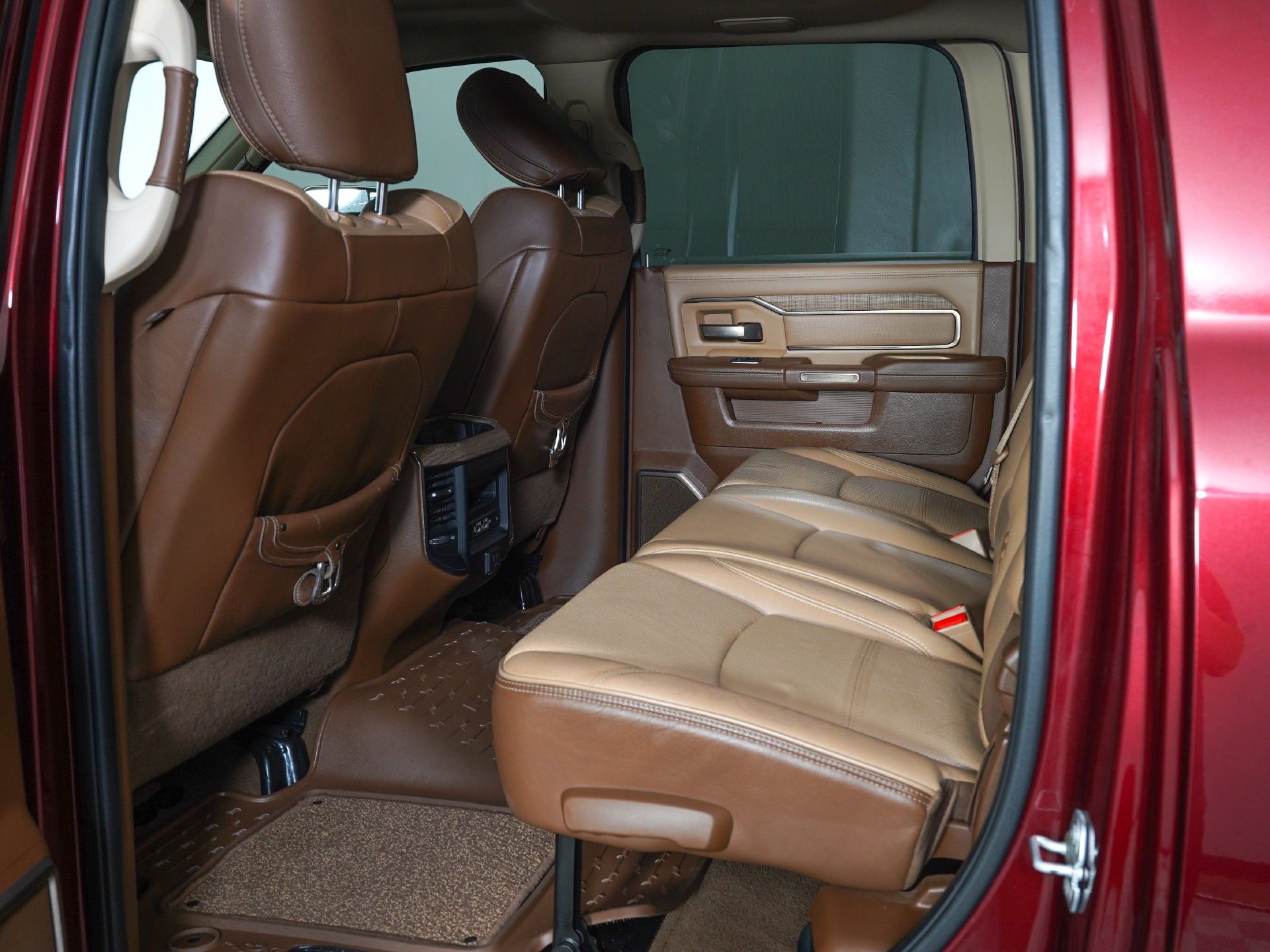 Used 2019 RAM 2500 Limited AWD/4WD image 11