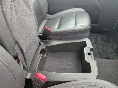 Certified 2025 GMC Sierra 1500 SLT image 21