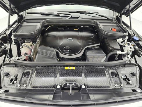Used 2025 Mercedes-Benz GLS 450 4MATIC image 23