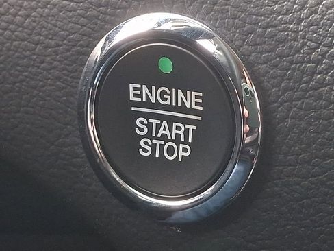 Used 2019 Ford Edge SEL w/ Equipment Group 201A image 25