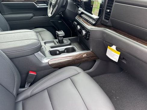 New 2026 GMC Sierra 1500 Elevation w/ Elevation Premium Package AWD/4WD image 17