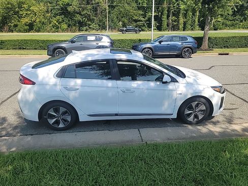Used 2019 Hyundai Ioniq Limited FWD image 17