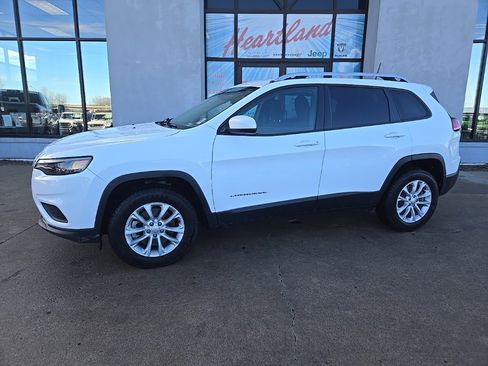 Used 2021 Jeep Cherokee Latitude image 4