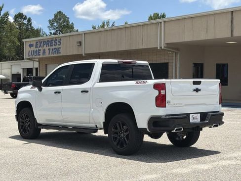 Used 2026 Chevrolet Silverado 1500 LT Trail Boss w/ Convenience Package II AWD/4WD image 14