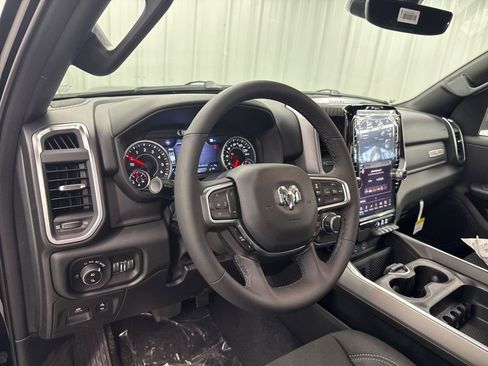 New 2026 RAM 1500 4x4 Crew Cab image 20