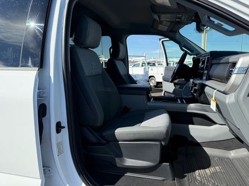 New 2026 Ford F550 4x4 Crew Cab w/ XLT Value Package image 16