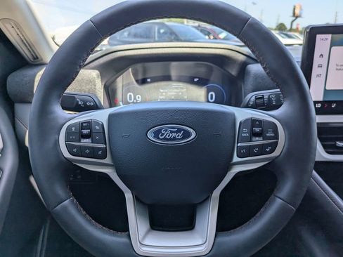Certified 2025 Ford Explorer Active w/ Active Comfort Package RWD image 29