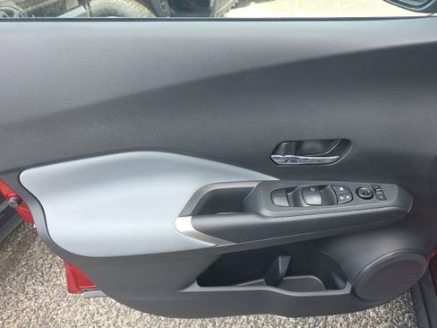 Used 2023 Nissan Kicks SR w/ SR Premium Package FWD image 13