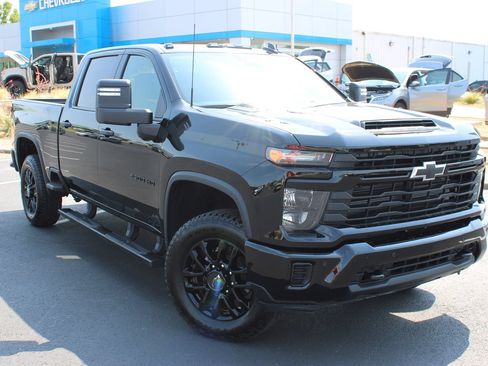 Used 2026 Chevrolet Silverado 2500 Custom w/ Custom Value Package AWD/4WD image 2