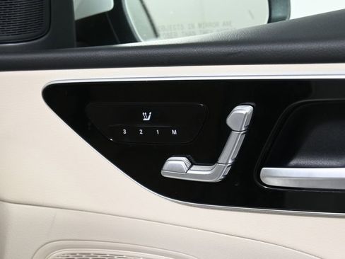 Used 2023 Mercedes-Benz C 300 4MATIC Sedan image 27