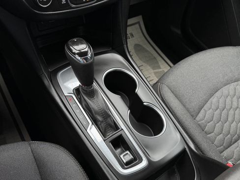 Used 2020 Chevrolet Equinox LT image 20