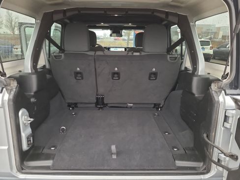Used 2024 Jeep Wrangler Sport image 27