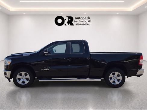 Used 2022 RAM 1500 Big Horn AWD/4WD image 3
