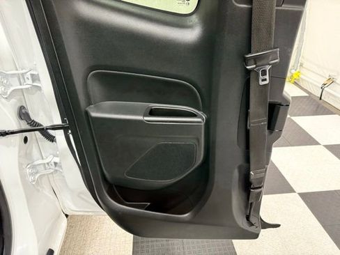 Used 2021 Chevrolet Colorado LT w/ Fleet Safety Package image 15