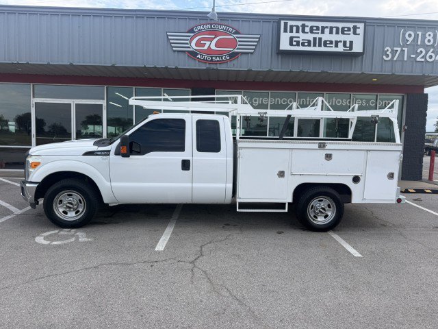 Used 2016 Ford F350 XL w/ Power Equipment Group RWD image 2
