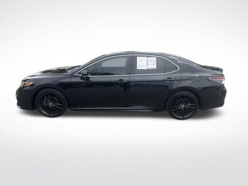 Used 2022 Toyota Camry XSE w/ Navigation Package FWD image 2