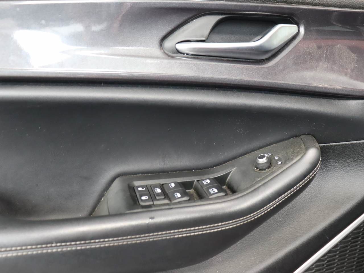 Used 2021 Jeep Grand Cherokee L Laredo RWD image 14