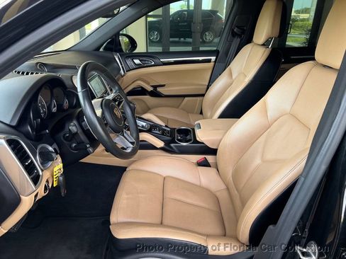 Used 2016 Porsche Cayenne image 36