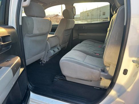 Used 2012 Toyota Tundra 4x4 CrewMax image 10