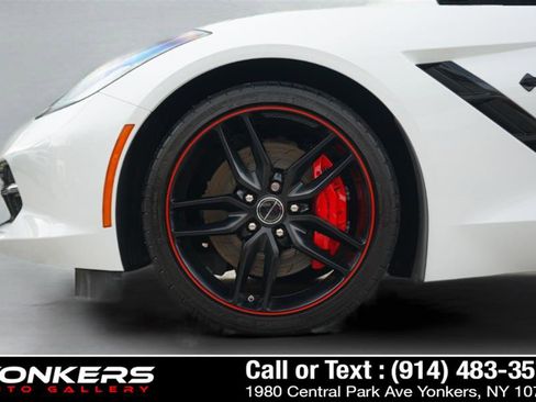 Used 2015 Chevrolet Corvette Stingray Coupe w/ Pacific Design Package image 33