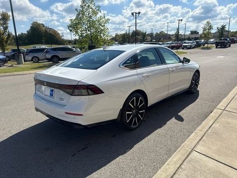 New 2025 Honda Accord Touring image 4