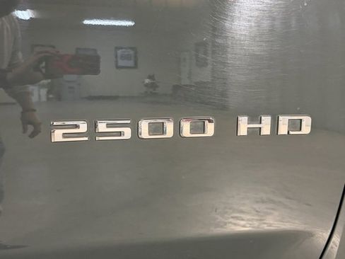Used 2025 Chevrolet Silverado 2500 LT w/ Convenience Package image 10