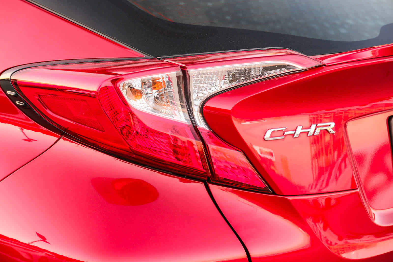 Certified 2020 Toyota C-HR XLE FWD image 7