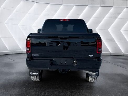 New 2026 RAM 2500 Big Horn AWD/4WD image 4