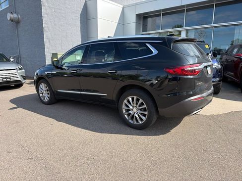 Used 2018 Buick Enclave Essence w/ Trailering Package AWD/4WD image 11