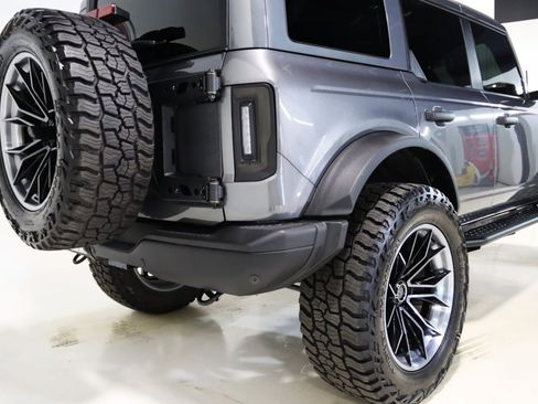 Used 2025 Ford Bronco Badlands AWD/4WD image 14